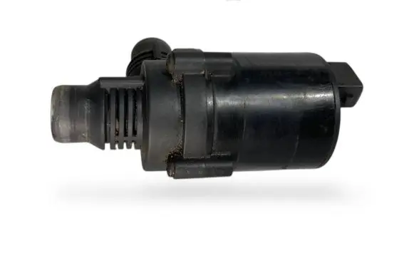BMW 5 E39 Electric auxiliary coolant/water pump 8381989