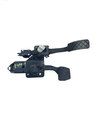 Volkswagen Golf IV Pedal assembly 1J1721111C