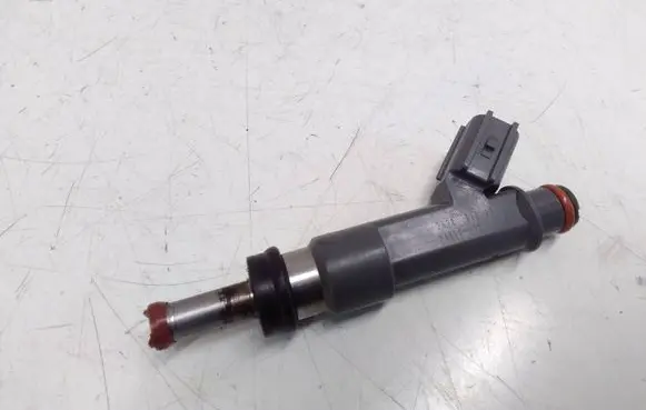 Toyota Prius (XW50) Fuel injector 2325037080 250183226