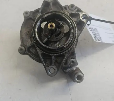 Audi A6 S6 C5 4B Vacuum pump 72218501