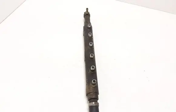 Volvo XC90 Fuel main line pipe 8658252 0445215010 004948