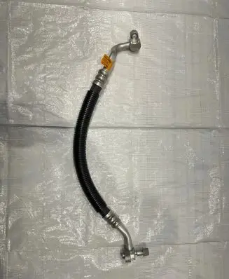 Jeep Grand Cherokee Air conditioning (A/C) pipe/hose 68230489AA