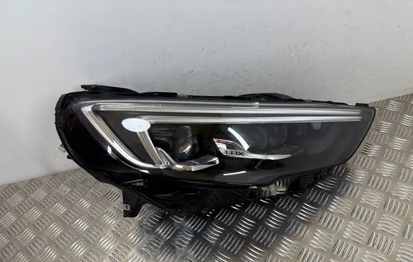 Opel Insignia B Headlight/headlamp 39195646 300474909