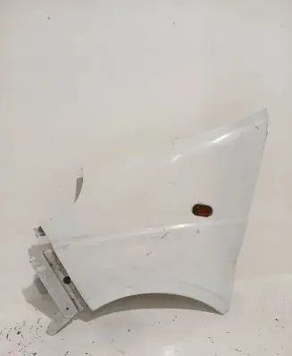 Opel Vivaro Fender