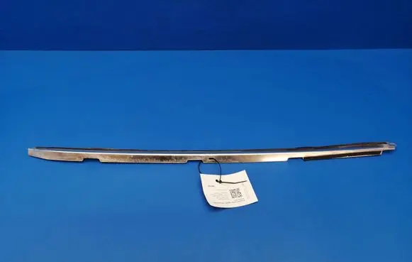 Mercedes-Benz S W126 Windshield trim 
