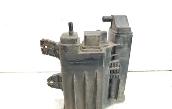 Active carbon filter fuel vapour canister