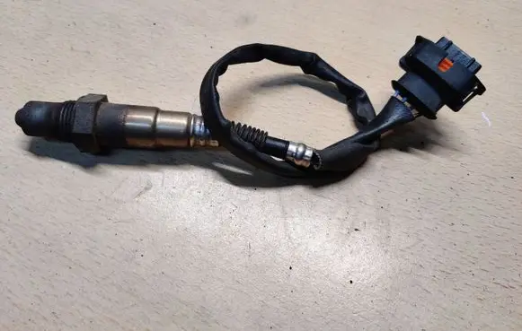 Cadillac CTS Lambda probe sensor 38515910H 0258006378