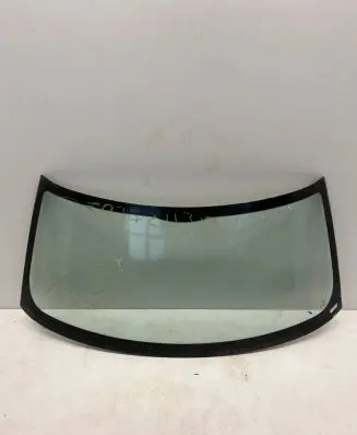 Mini One - Cooper Clubman R55 Front windscreen/windshield window 
