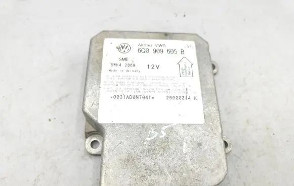 Volkswagen PASSAT B5.5 Airbag control unit/module 6Q0909605B K42869