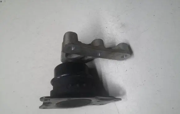 Seat Toledo IV (NH) Engine mounting bracket 6R0199185A