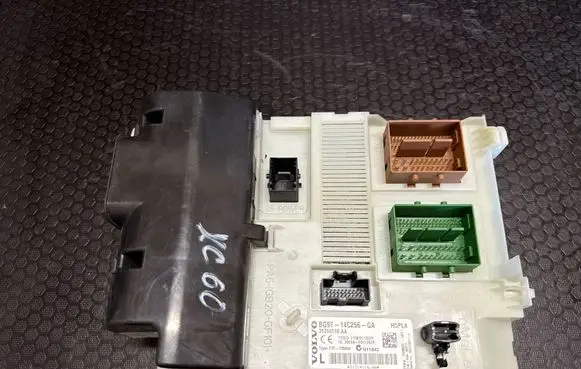 Volvo XC60 Fuse module 3659AF01125TP