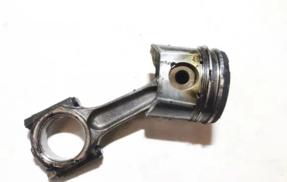Peugeot 307 Piston with connecting rod