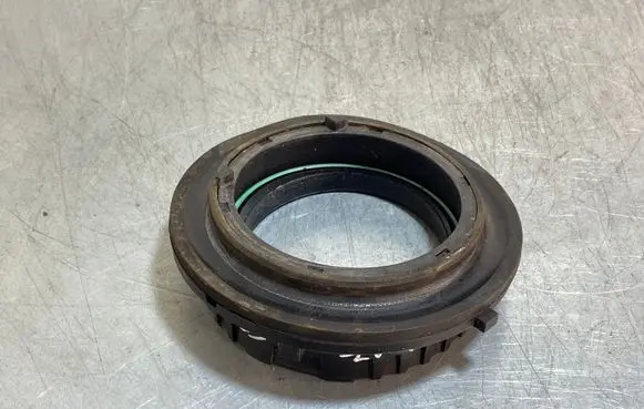 Toyota Prius (XW50) Front coil spring rubber mount 