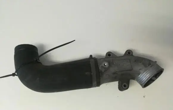 Volvo V70 Intercooler hose/pipe 08699419 08631538
