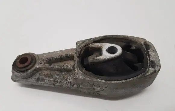 Opel Crossland X Engine mount bracket 9673005780