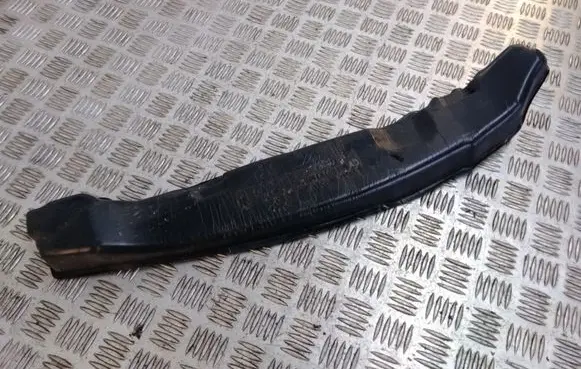 Ford Focus Fender foam support/seal BM51A16E560AD
