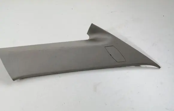 Ford Focus (C) pillar trim 4M51A31011AFW