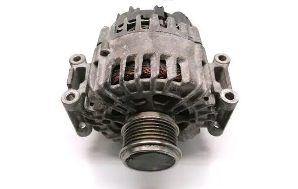 Volkswagen Tiguan Generator/alternator 06J903023D