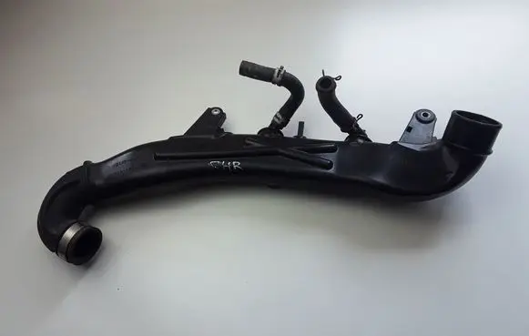 Toyota C-HR I Intercooler hose/pipe 1730147010