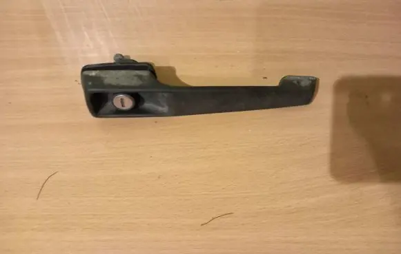 Mercedes-Benz 100 W631 Front door exterior handle