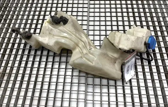 Audi A4 S4 B7 8E 8H Windshield washer fluid reservoir/tank 8E0955451AR