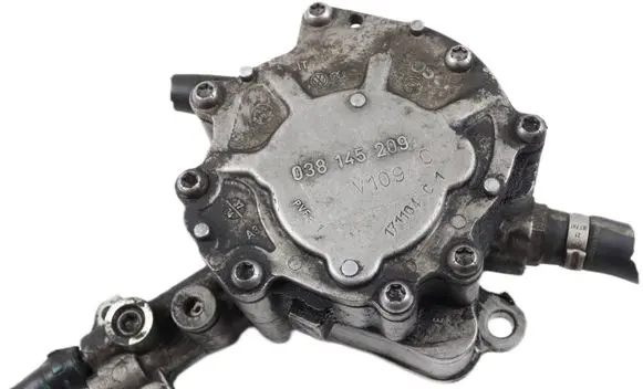 Volkswagen PASSAT B5.5 Vacuum pump 038145209C