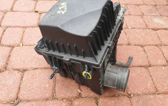 Renault Master III Air filter box 8200751534 8200824914