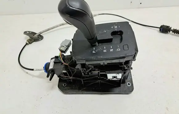 Volvo V50 Gear shifter/selector P31259585 31259585