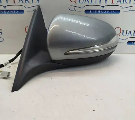 Mercedes-Benz C W205 Front door electric wing mirror