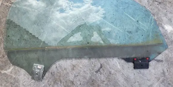 BMW Z4 E85 E86 Sliding door window/glass 