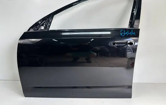 Skoda Octavia Mk4 Front door 5E0831055A