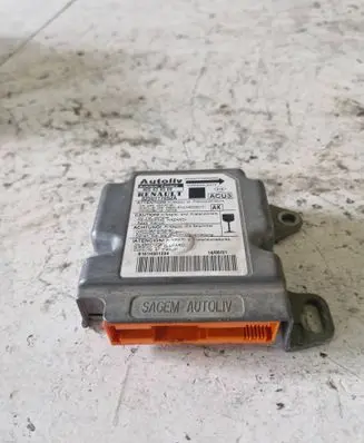 Renault Scenic I Airbag control unit/module 600639500 8200117652A