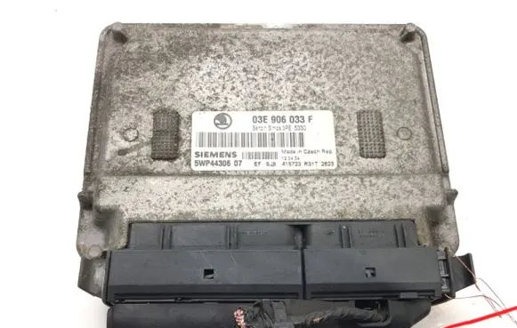 Skoda Fabia Mk1 (6Y) Engine control unit/module ECU 03E906033F