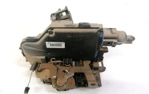 Volkswagen Golf V Rear door lock 7l0839016