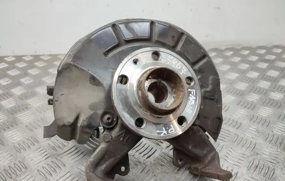 Skoda Fabia Mk2 (5J) Front wheel hub