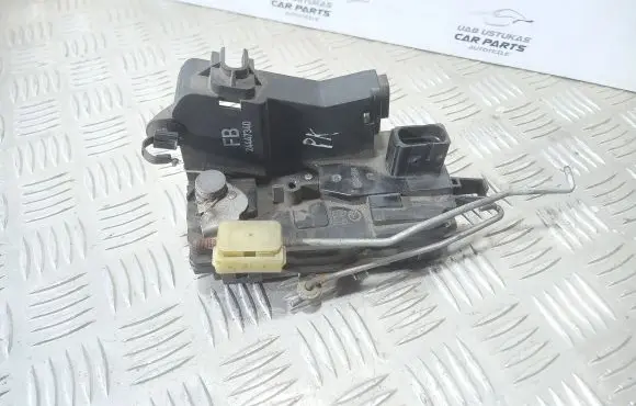 Opel Signum Front door lock 24447340