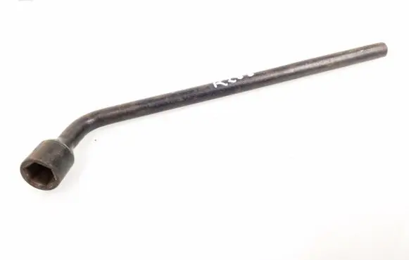 Peugeot 607 Wheel nut wrench 