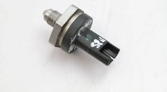 Fuel pressure sensor