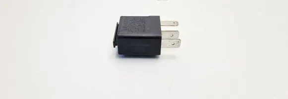 Opel Meriva A Other relay 24435822