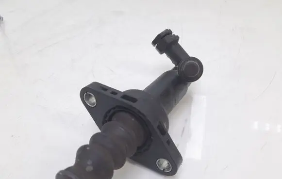 Volkswagen Jetta V Clutch master cylinder 1K0721261C
