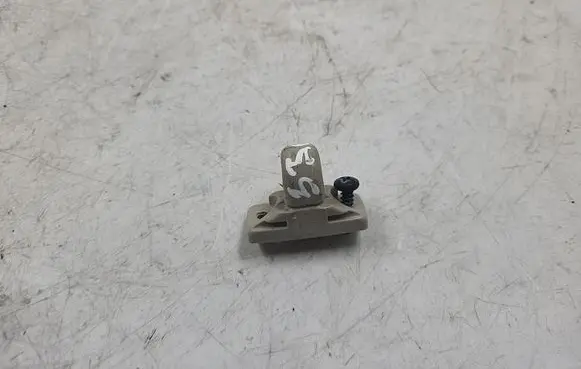 Audi A4 S4 B5 8D Sun visor clip/hook/bracket 