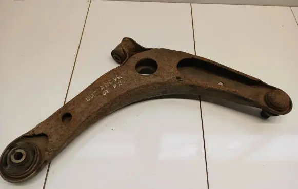 Mitsubishi Outlander Front control arm