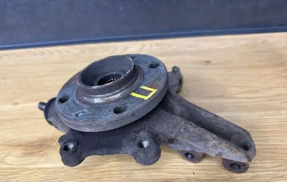 Peugeot Partner Front wheel hub