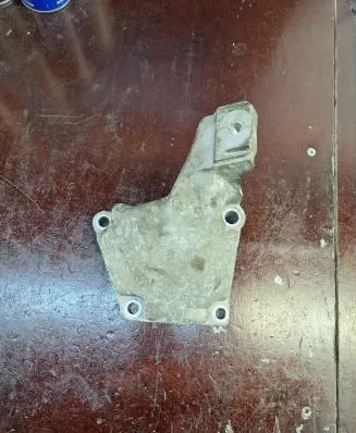 Audi A6 S6 C5 4B Engine mounting bracket 8D0199307K GJ291