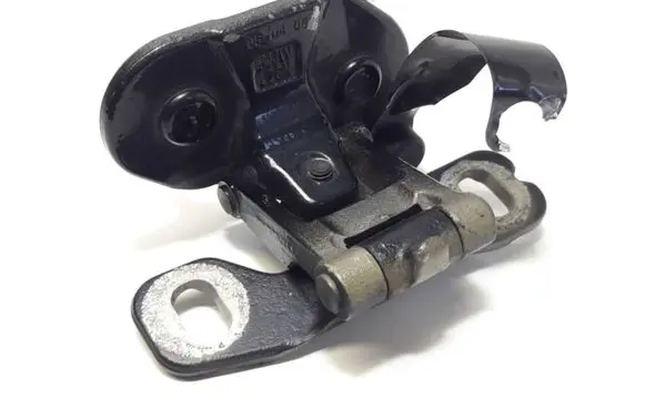 BMW 1 E81 E87 Tailgate/trunk/boot hinge 7060625