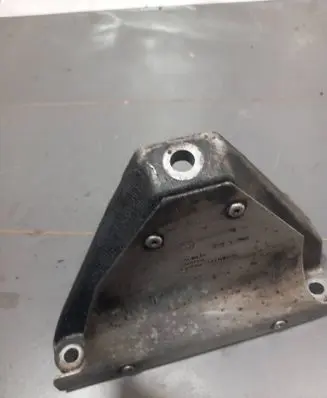 BMW 7 F01 F02 F03 F04 Engine mounting bracket 6777528 2712010
