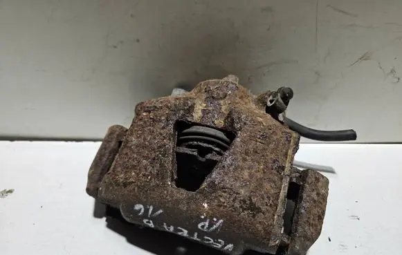 Opel Vectra B Front brake caliper