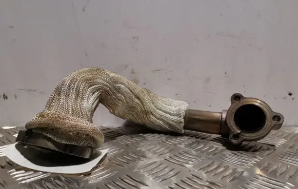 Jeep Grand Cherokee EGR valve line/pipe/hose