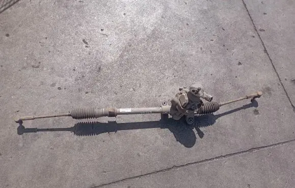 Suzuki Swift I Steering rack