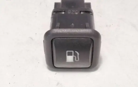Volkswagen PASSAT B5 Fuel tank opening switch 3B0959833A 3B0959833A01C